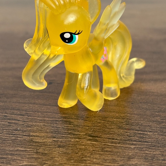 MY LITTLE PONY Blind Bag Series 14 FLUTTERSHY Translucent Figure 2" Cake Topper - Picture 9 of 9